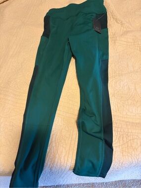 Wander Girls Green Leggings with Black Side Panels